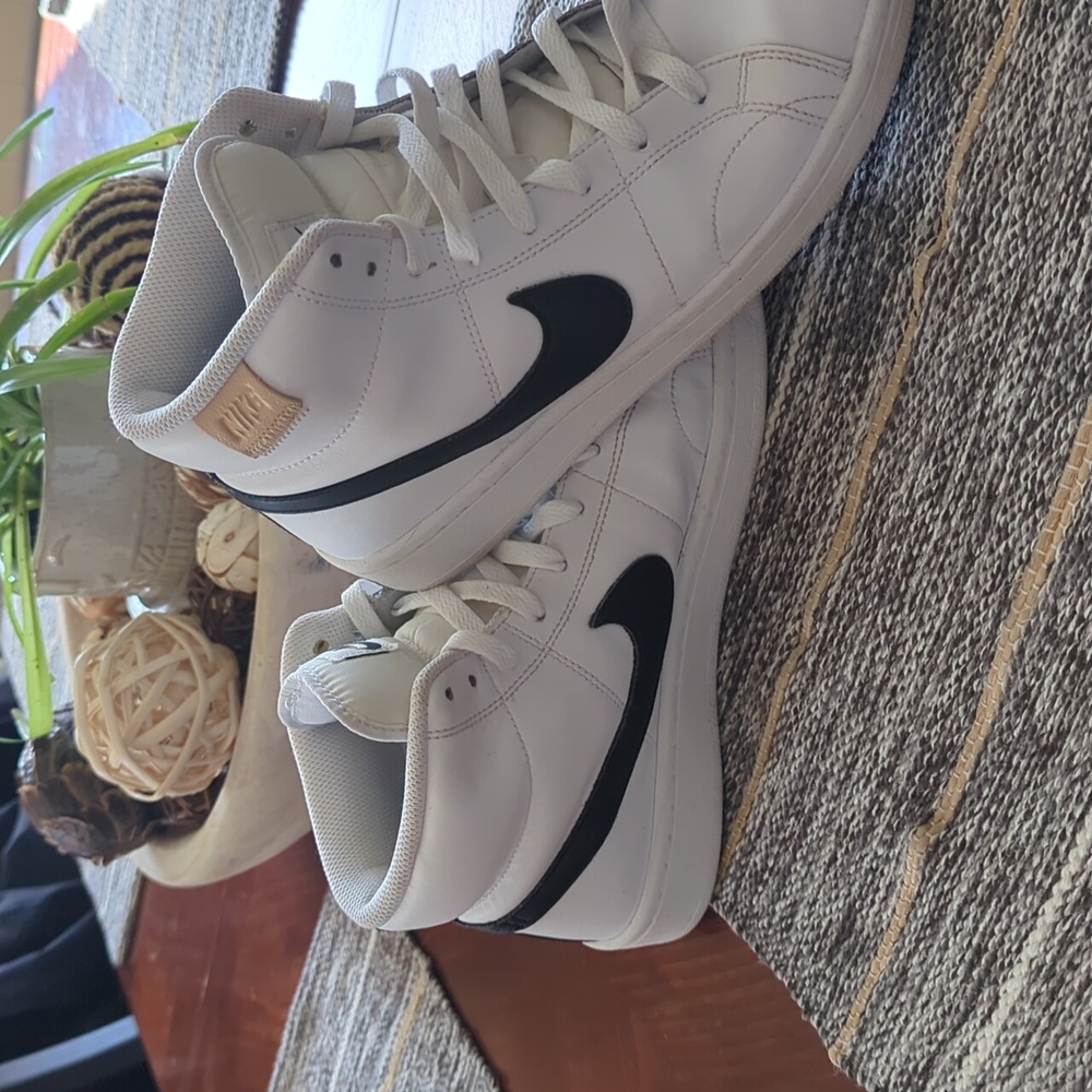 Nike White and Black High-Tops - Picture 3 of 6
